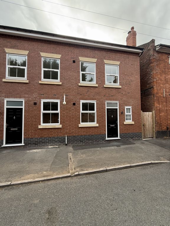 Thumbnail NEWLY BUILT THREE BEDROOM TERRACE HOUSE