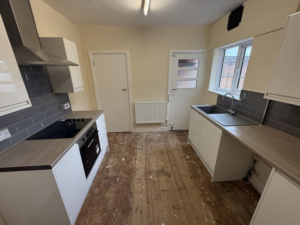 Thumbnail **New to the market A Three Bedroom Flat is availble to Rent**