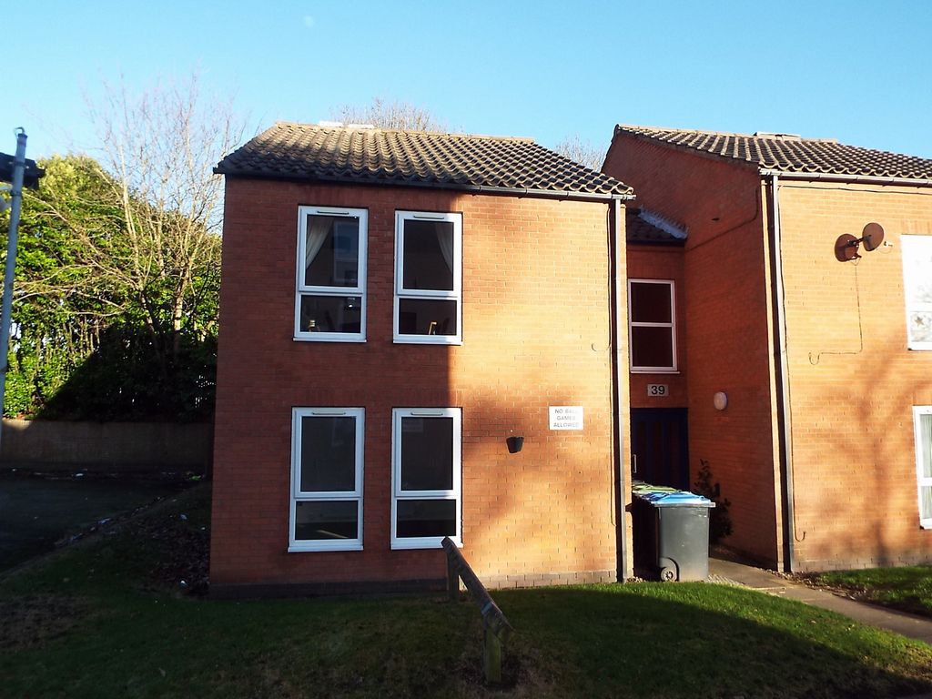 Thumbnail New to the market **A One Bedroom Flat, Ground Floor Location**
